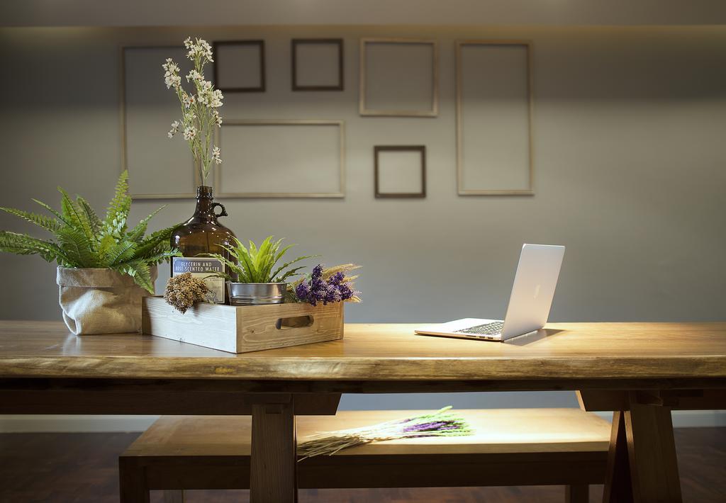 Golden Mountain Hostel Bangkok Bagian luar foto