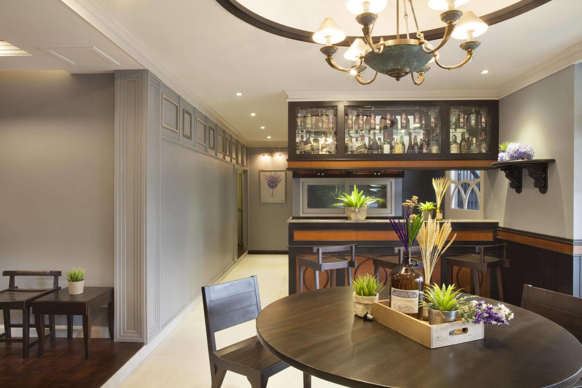 Golden Mountain Hostel Bangkok Bagian luar foto