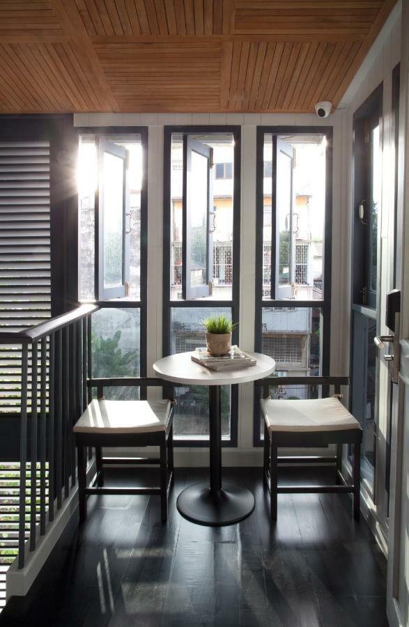 Golden Mountain Hostel Bangkok Bagian luar foto
